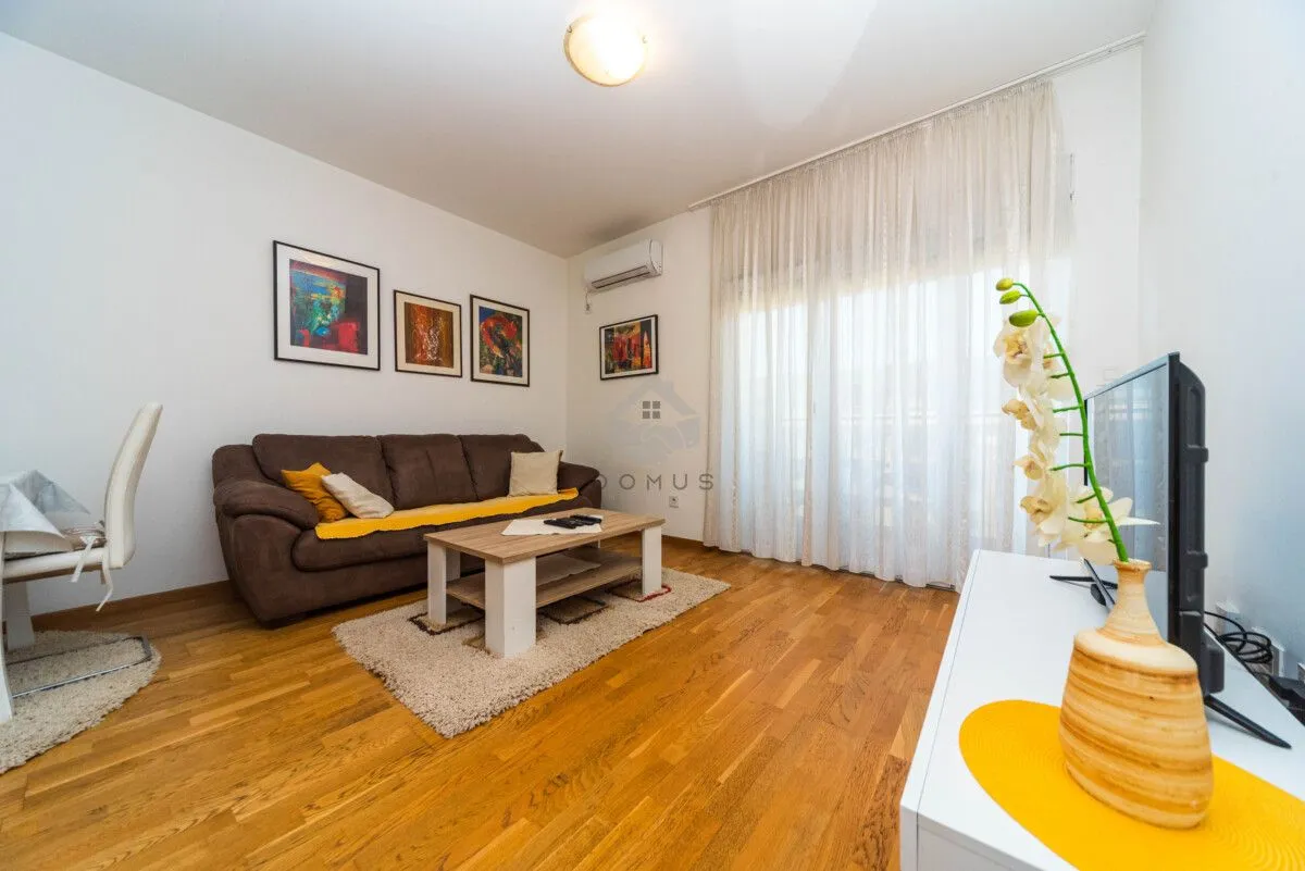 Rent, one bedroom apartment, 45m², Stari Aerodrom, Podgorica