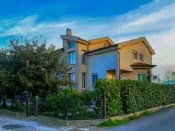 Izdavanje, kuća, 240m², Donja Gorica, Podgorica - image 1