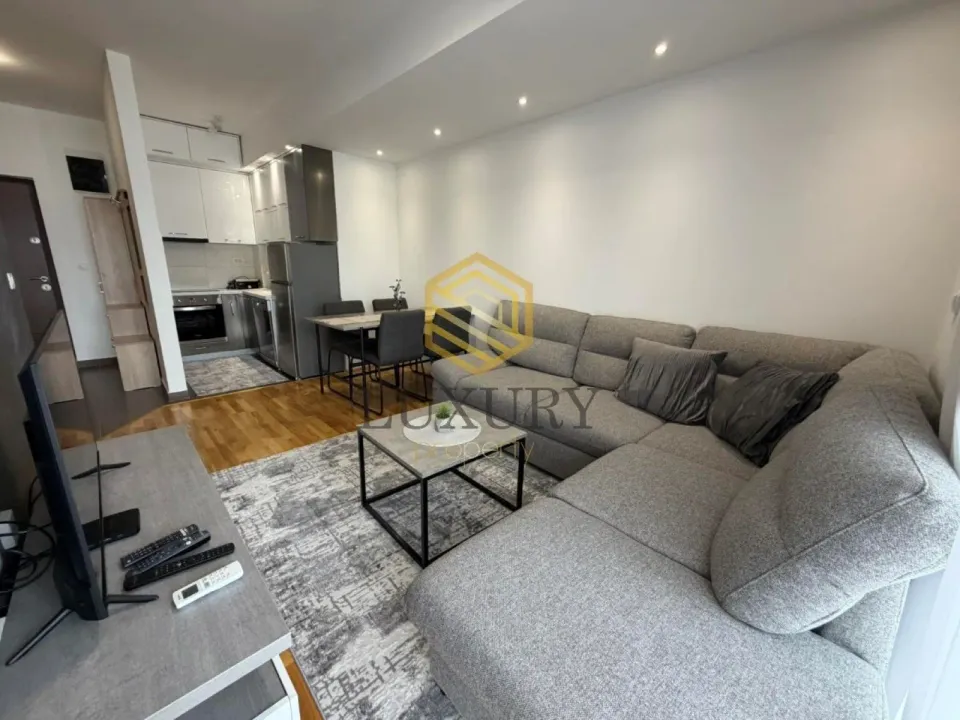 Rent, one bedroom apartment, 40m², Stari Aerodrom, Podgorica