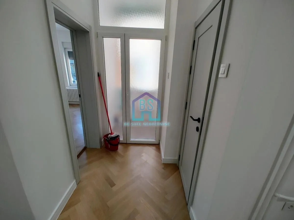 Prodaja, trosoban stan, 85m², Stari grad, Novi Sad