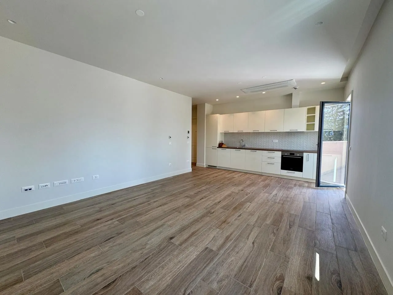 Rent, three bedroom apartment, 186m², Luštica Bay, Tivat