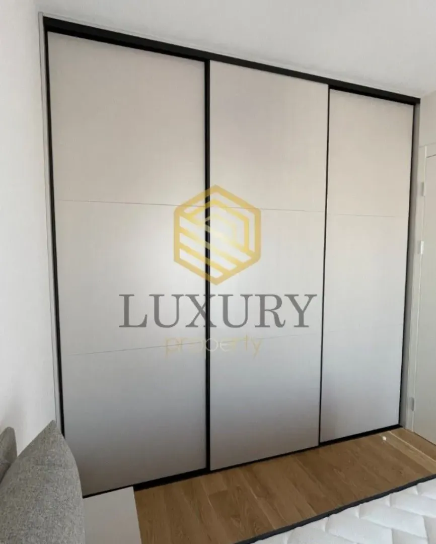 Izdavanje, jednosoban stan, 56m², Kod Capital Plaze, Podgorica