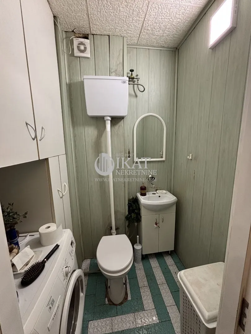 Sale, three bedroom apartment, 77m², Brace Jerković, Voždovac Sve Podlokacije