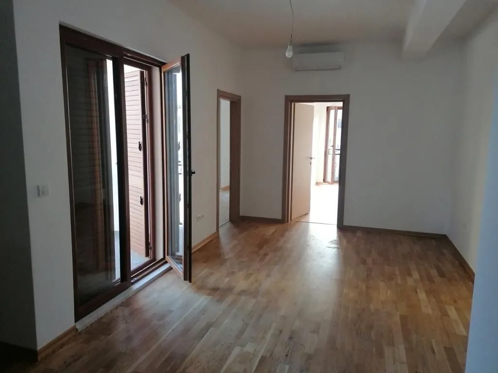 Prodaja, trosoban stan, 69m², Tivat, Crna Gora