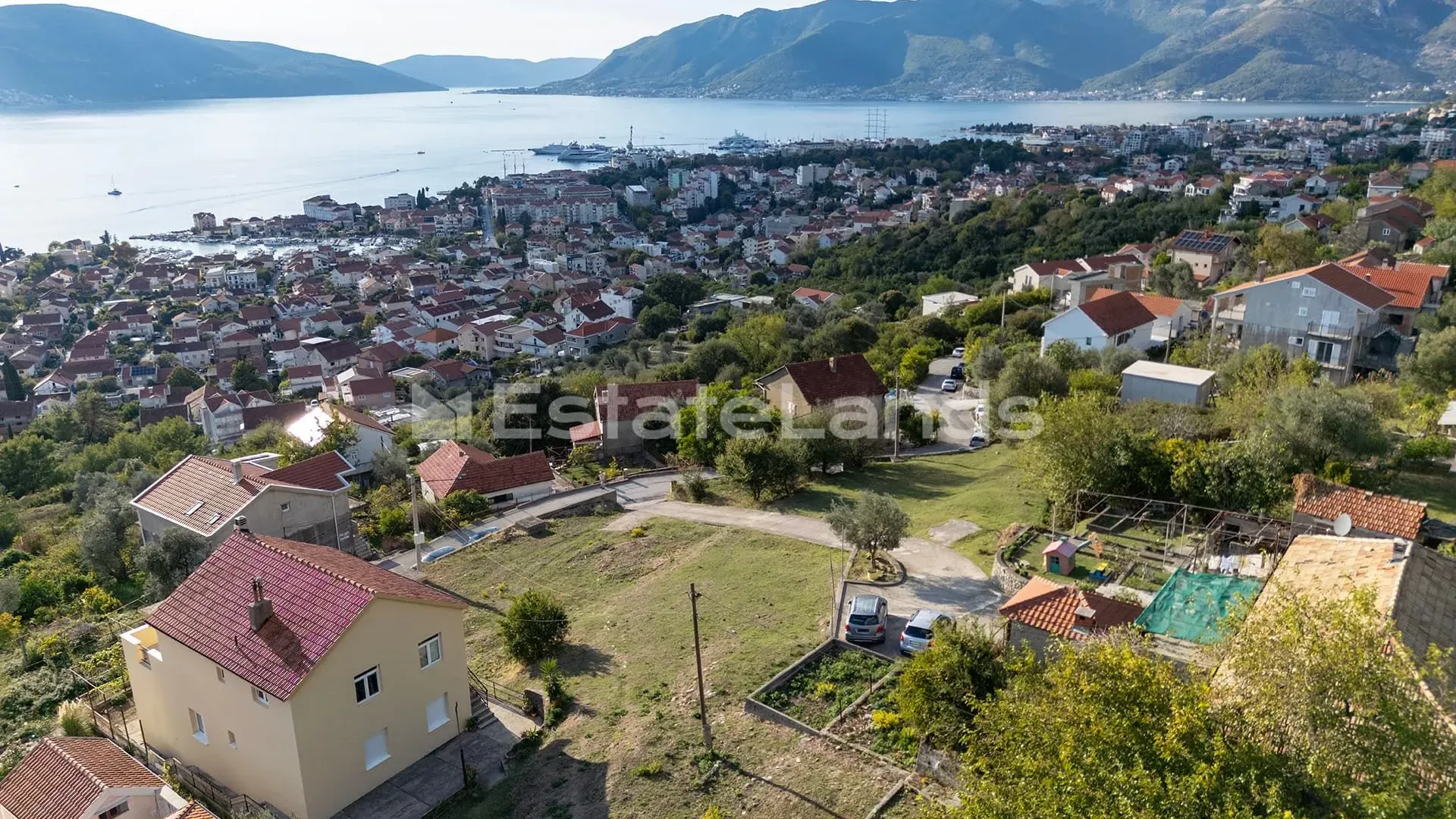 Prodaja, plac, 1113m², Tivat, Crna Gora