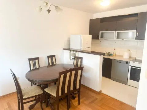 Izdavanje, jednosoban stan, 54m², Pobrežje, Podgorica - image 8