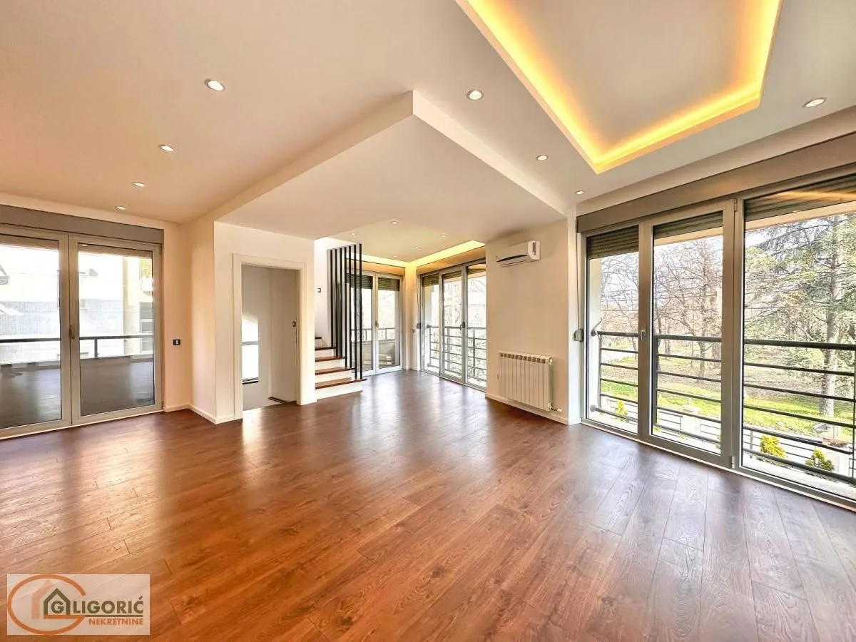 Izdavanje, kuća, 195m², Čukarica, Beograd