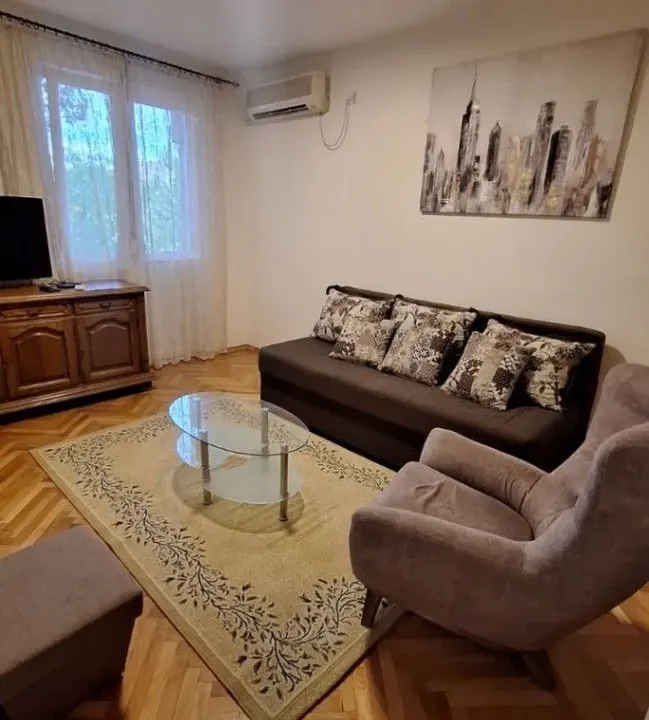 Izdavanje, dvosoban stan, 68m², Preko Morače, Podgorica