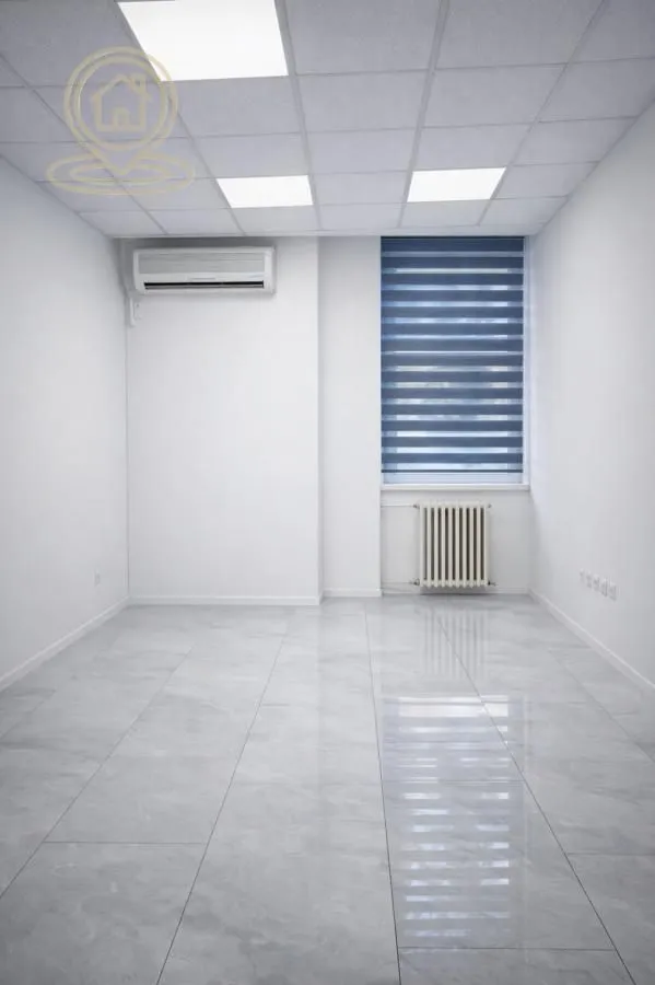 Rent, office space, 275m², Stari grad, Novi Sad