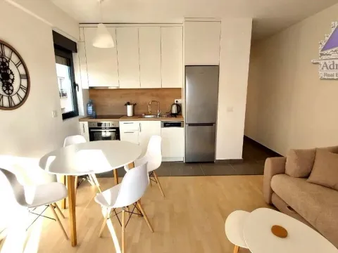 Sale, one bedroom apartment, 39m², Podkošljun, Budva - image 1