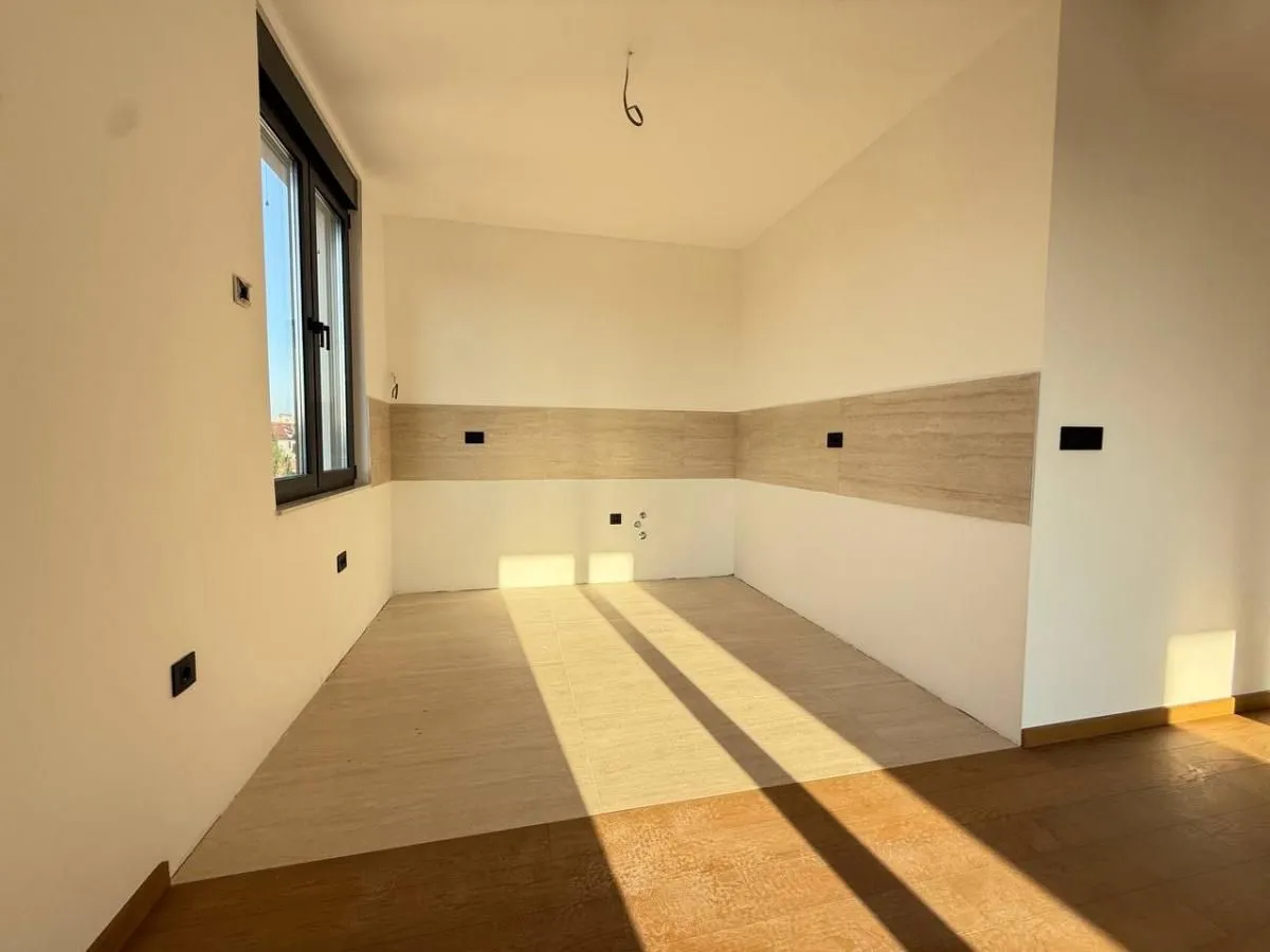 Prodaja, stan, 135m², Bulevar patrijarha Pavla, Novi Sad Sve Podlokacije