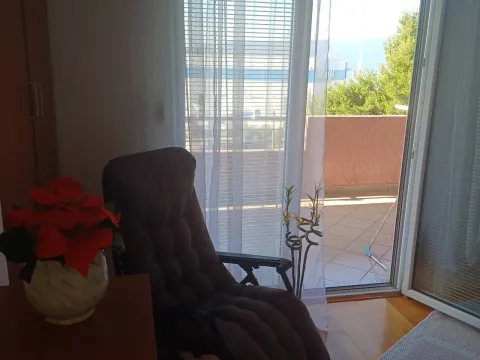 Rent, two bedroom apartment, 106m², Bonići, Tivat - image 3