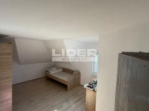 Izdavanje, kuća, 190m², Ledine, Beograd - image 19