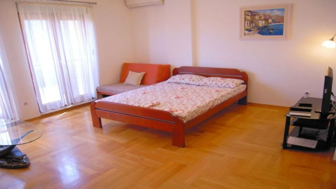 Stan-na-dan, stan, 35m², Preko Morače, Podgorica