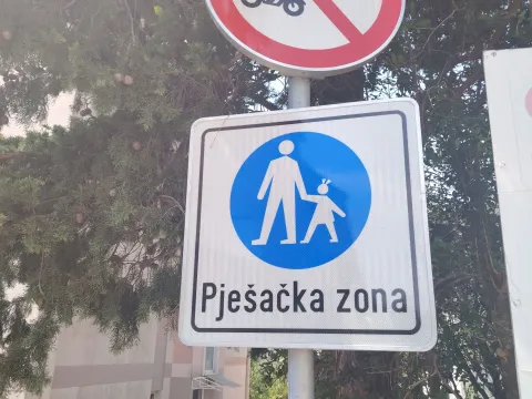 Sale, one bedroom apartment, 49m², Petrovac, Budva - image 10