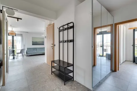 Prodaja, trosoban stan, 77m², Tivat, Crna Gora - image 29