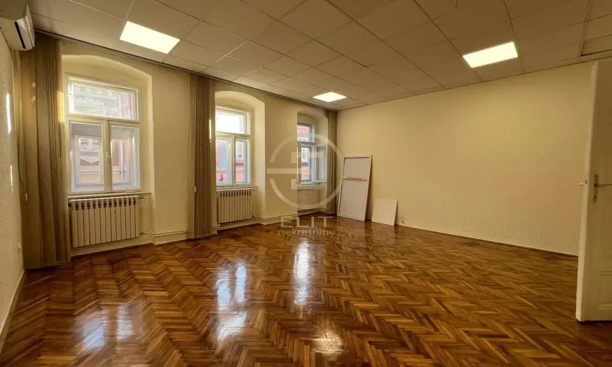 Rent, office space, 157m², Centar, Novi Sad