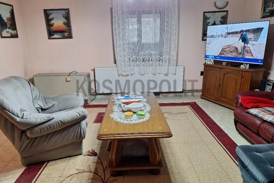 Prodaja, trosoban stan, 85m², Centar, Pančevo