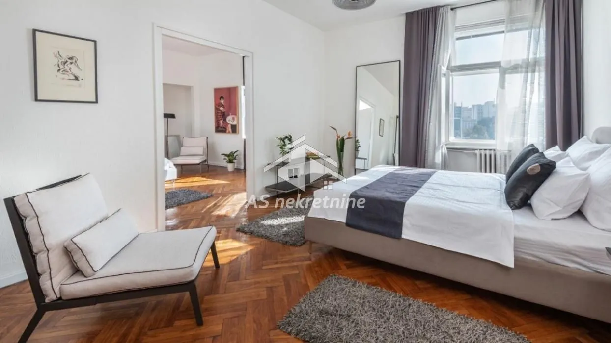 Izdavanje, trosoban stan, 90m², Stari Grad, Beograd