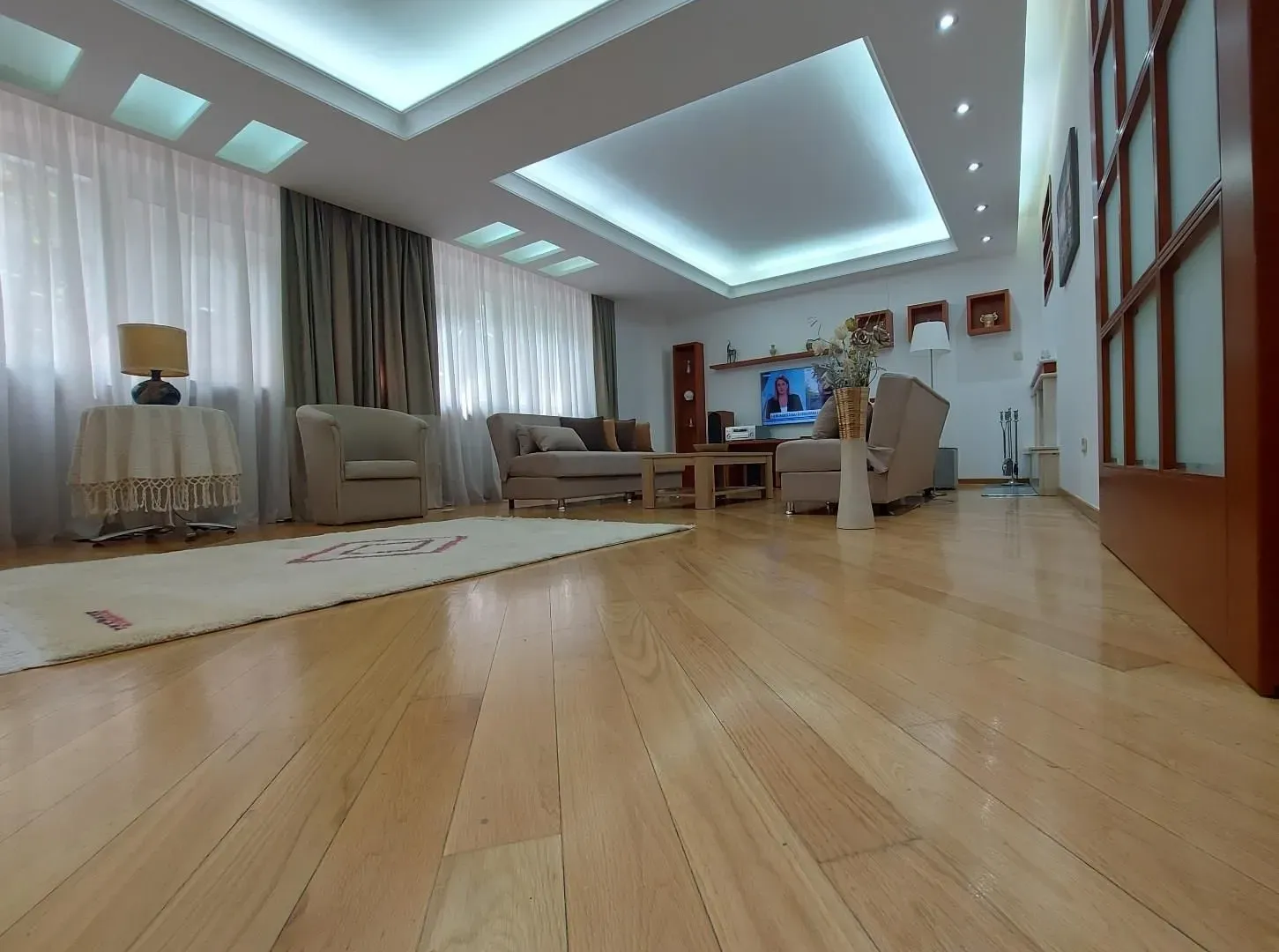 Rent, apartment, 156m², Kalenić Pijaca, Vračar Sve Podlokacije