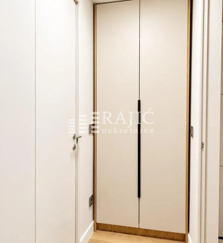 Izdavanje, dvosoban stan, 51m², Novi Beograd Blok 65, Novi Beograd Sve Podlokacije