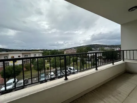 Izdavanje, dvosoban stan, 72m², Zagorič, Podgorica - image 6