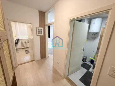 Izdavanje, dvosoban stan, 43m², Centar, Novi Sad - image 9