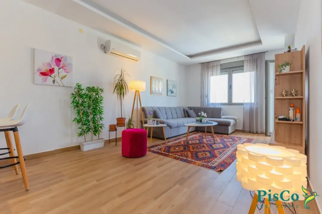 Prodaja, jednosoban stan, 57m², Tivat, Crna Gora