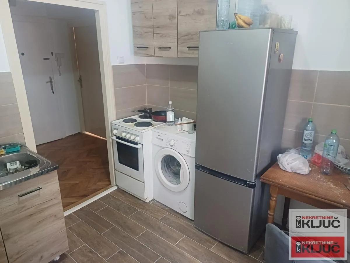 Prodaja, dvosoban stan, 48m², Grbavica, Novi Sad Sve Podlokacije