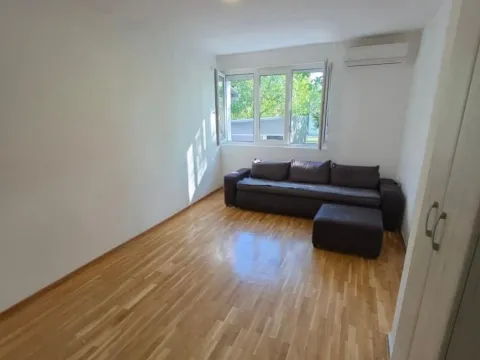 Prodaja, trosoban stan, 65m², Zemun Sve Podlokacije, Beograd - image 3