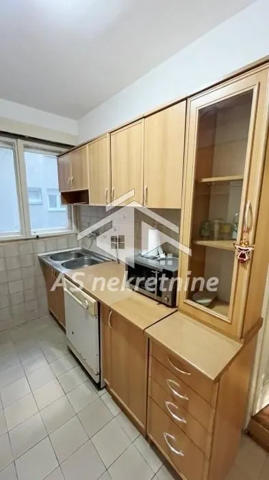 Izdavanje, stan, 62m², Novi Beograd Blok 33, Novi Beograd Sve Podlokacije