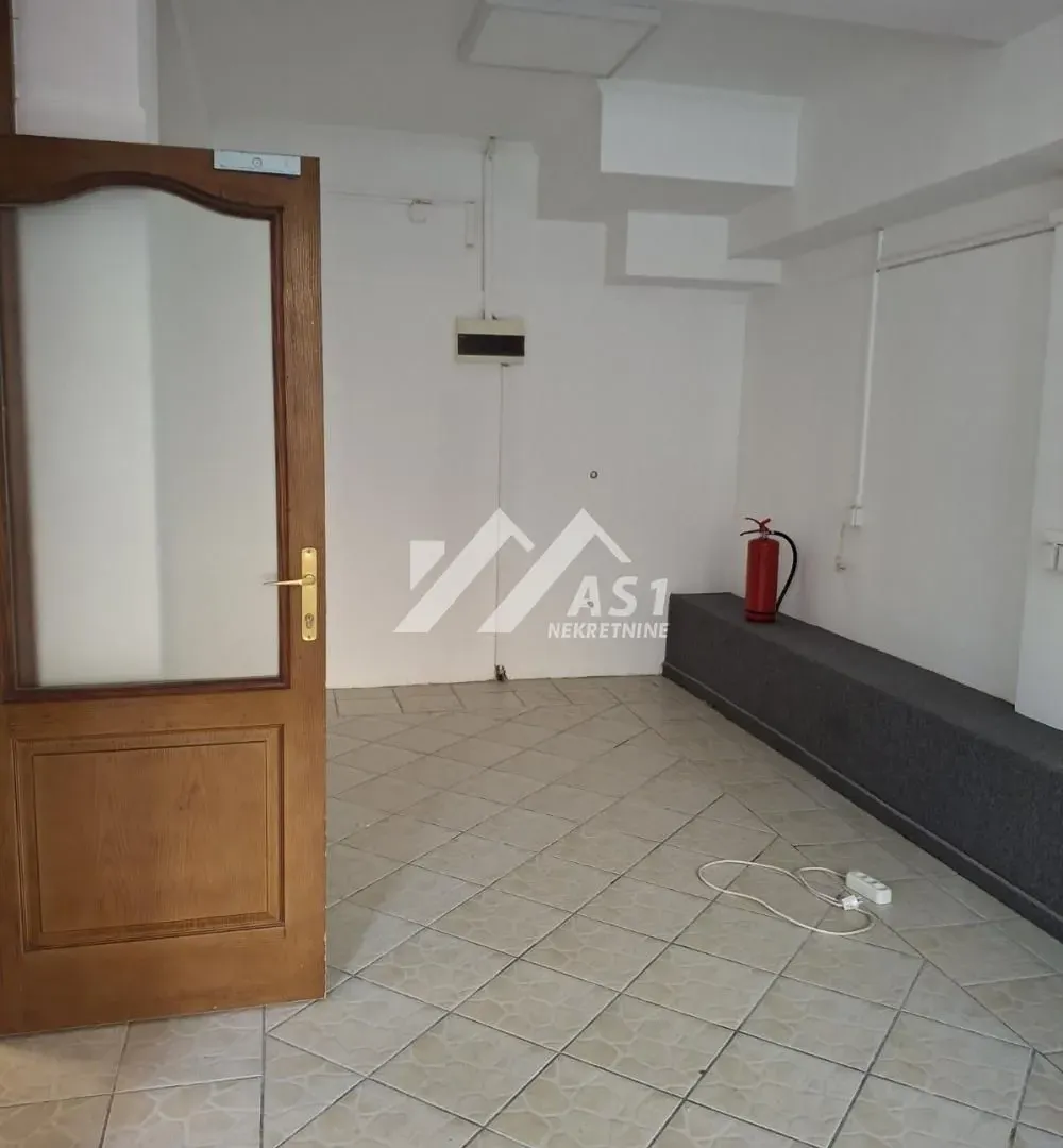 Rent, office space, 160m², Grbavica, Novi Sad Sve Podlokacije