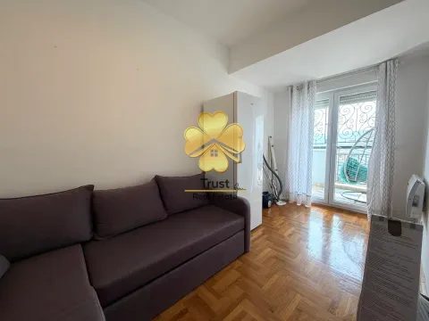 Rent, three bedroom apartment, 100m², City Kvart, Podgorica - image 11