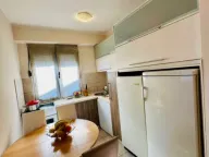 Izdavanje, dvosoban stan, 60m², Stari Aerodrom, Podgorica - image 9