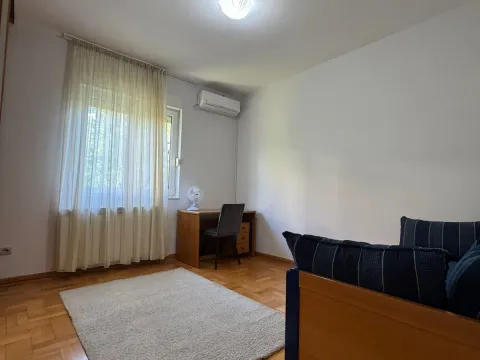 Rent, three bedroom apartment, 114m², Gorica C, Podgorica - image 8