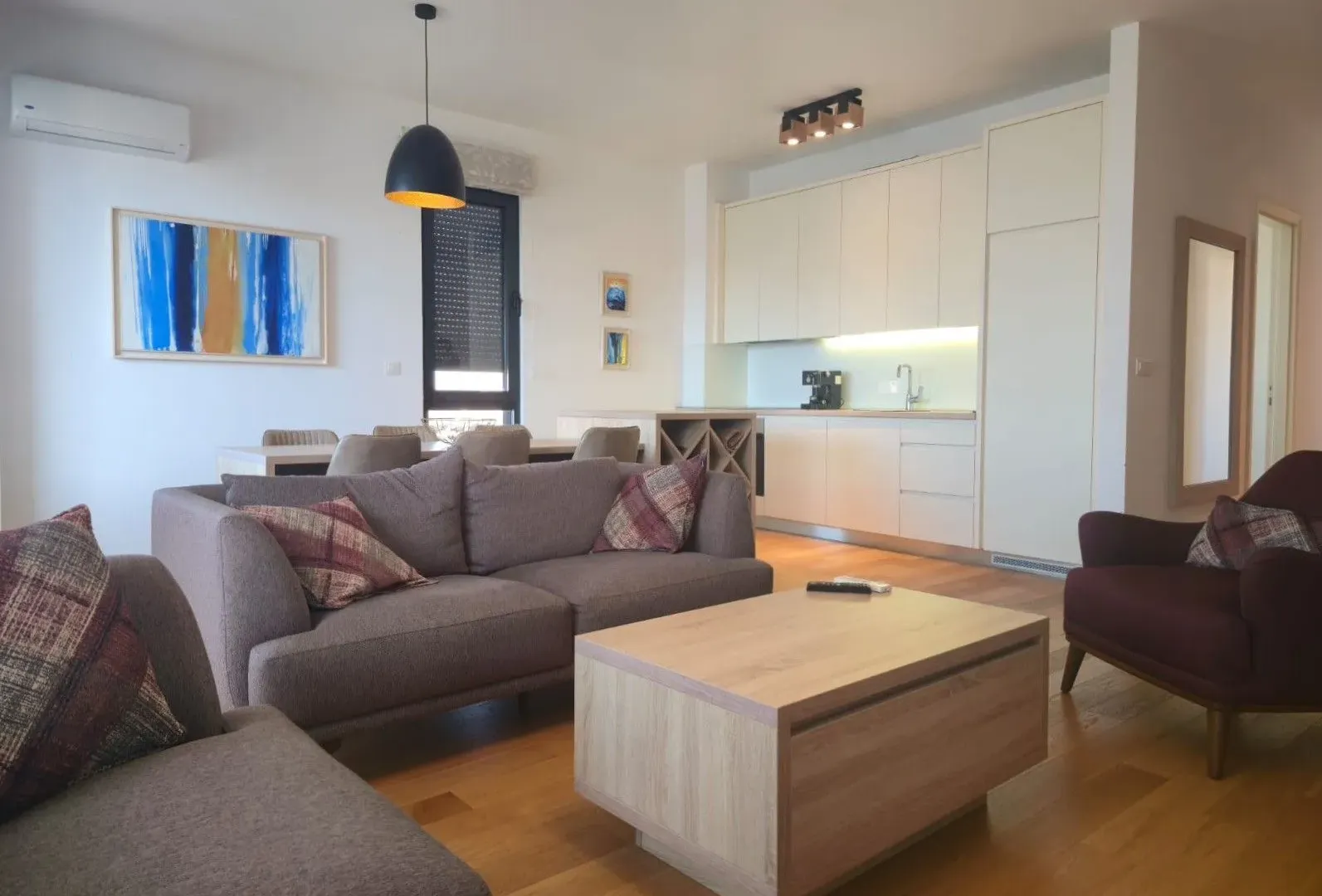 Rent, three bedroom apartment, 95m², City Kvart, Podgorica