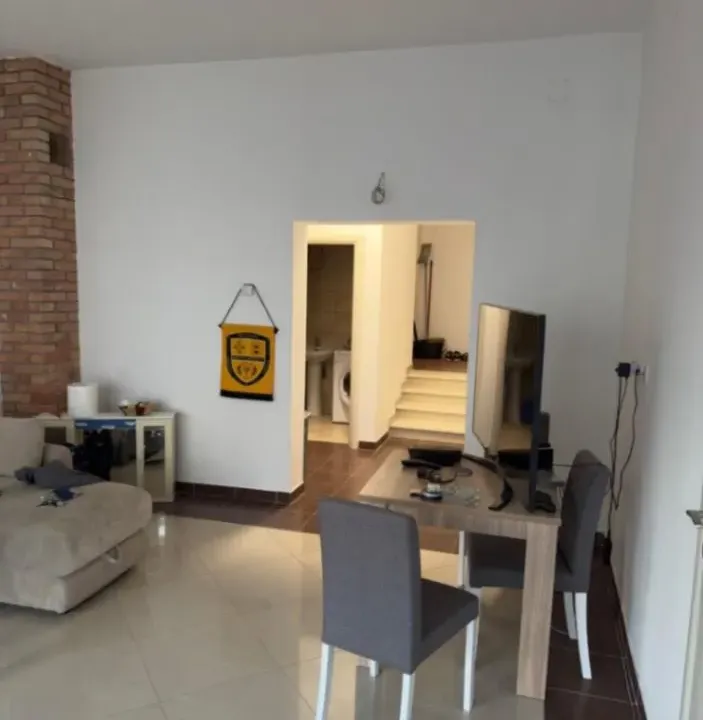 Izdavanje, jednosoban stan, 56m², Prčanj, Kotor