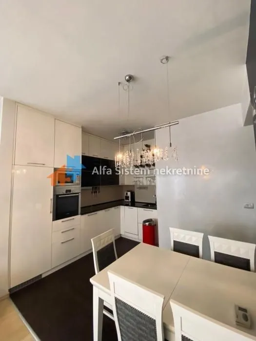 Rent, three bedroom apartment, 105m², Savski Venac, Beograd