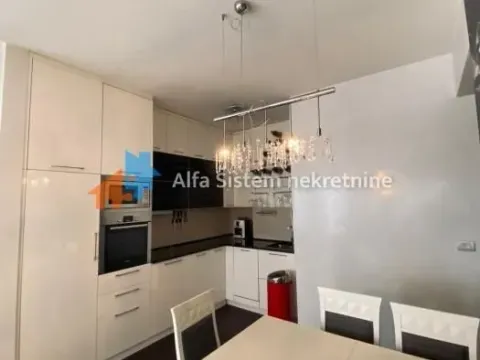 Izdavanje, trosoban stan, 105m², Savski Venac, Beograd - image 4