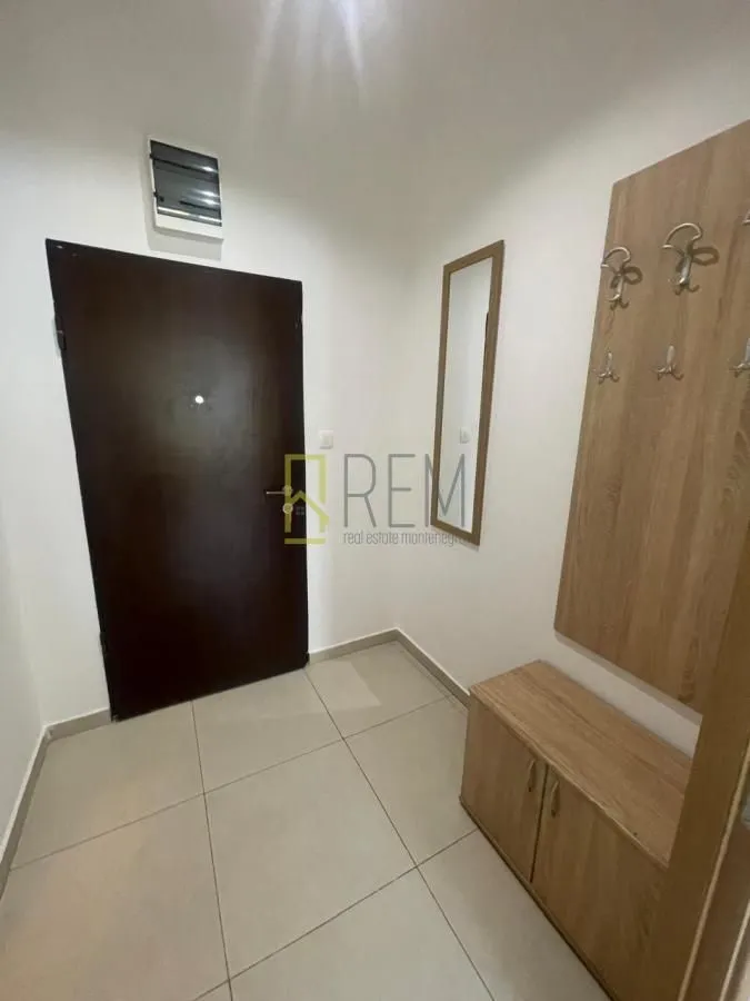 Prodaja, jednosoban stan, 40m², Pobrežje, Podgorica