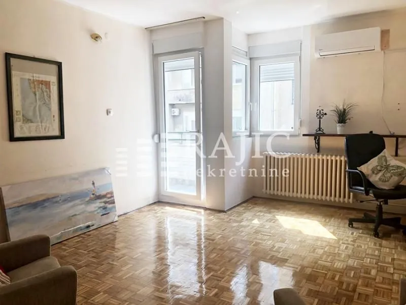 Rent, two bedroom apartment, 60m², Savski Venac, Beograd