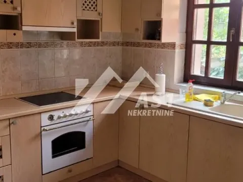 Izdavanje, kuća, 450m², Telep, Novi Sad Sve Podlokacije - image 2
