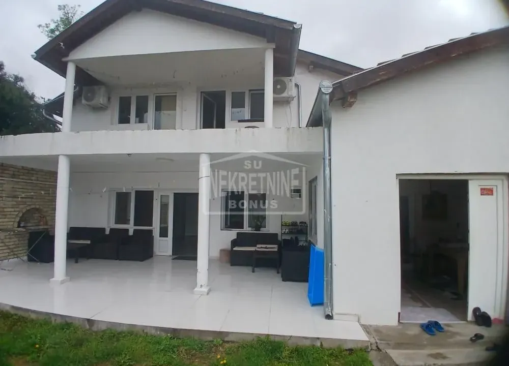 Prodaja, kuća, 146m², Novo Selo, Subotica