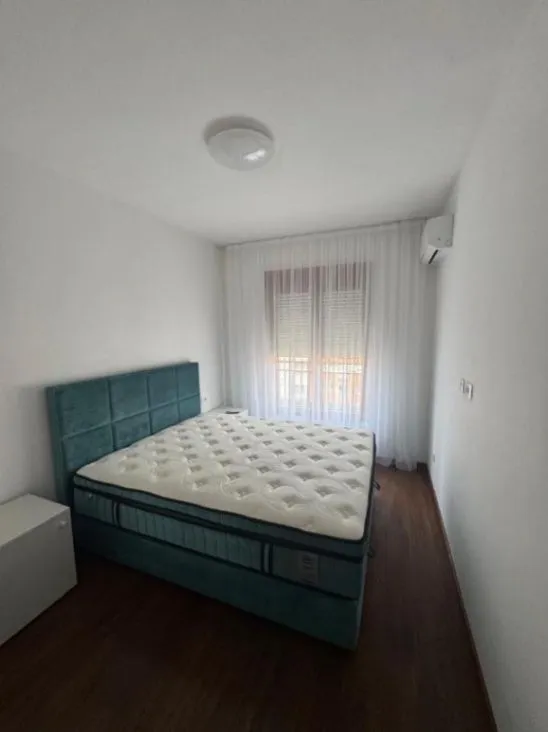 Izdavanje, dvosoban stan, 69m², Master Kvart, Podgorica