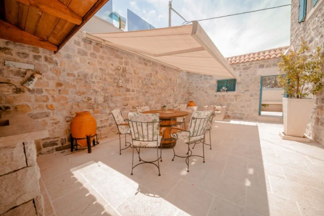 Prodaja, kuća, 125m², Opatovo, Tivat