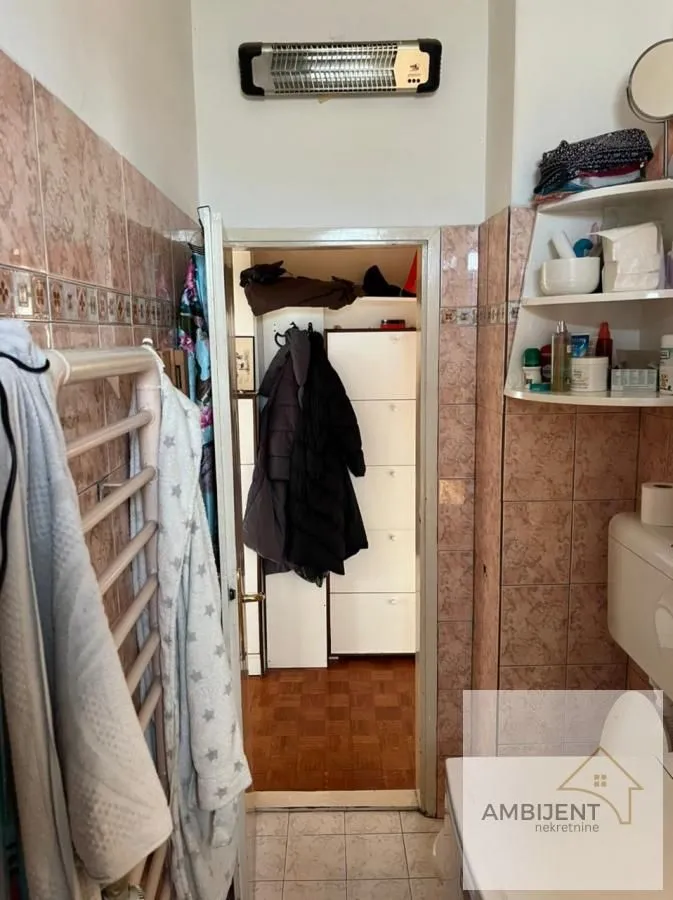 Prodaja, trosoban stan, 57m², Stari Grad, Beograd