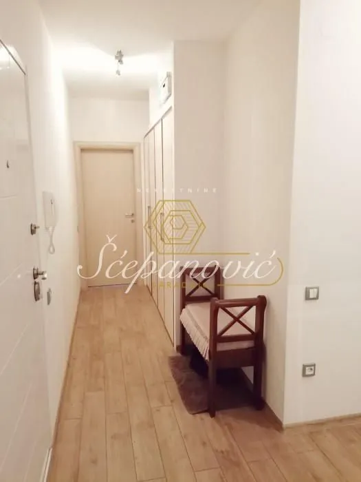 Prodaja, trosoban stan, 83m², Rotkvarija, Novi Sad Sve Podlokacije
