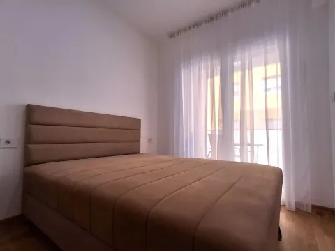 Izdavanje, stan, 40m², Pobrežje, Podgorica - image 7