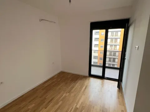 Prodaja, dvosoban stan, 65m², Stari Aerodrom, Podgorica - image 6