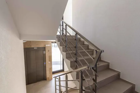 Prodaja, jednosoban stan, 44m², Ulcinj, Crna Gora - image 10